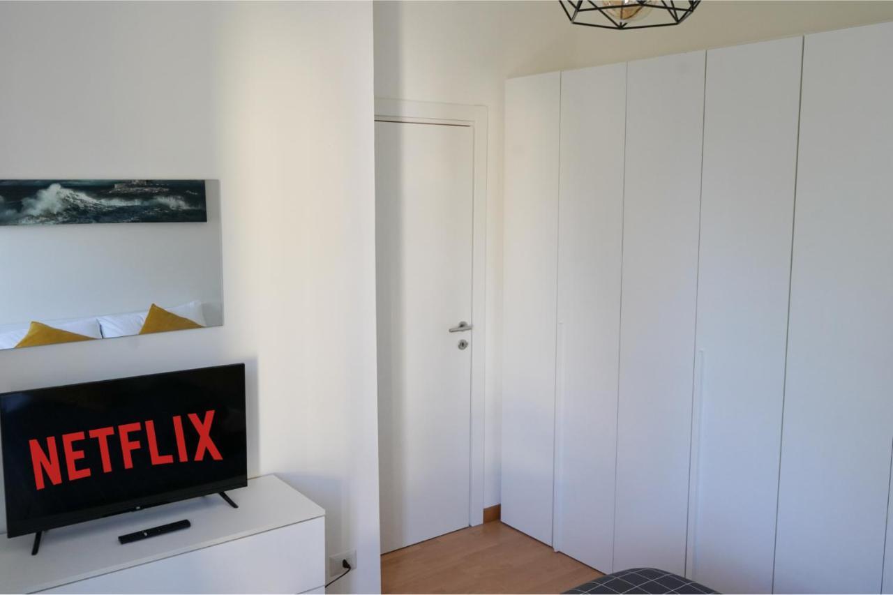 10 Min From The Airport-Wifi-Free Parking Apartment Samarate Ngoại thất bức ảnh